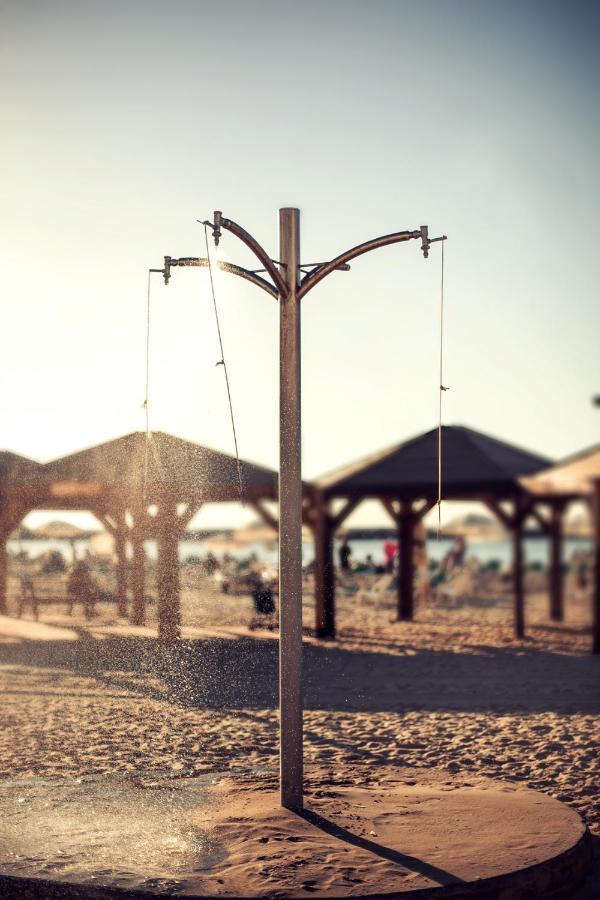 Wom Beach Pod Hotel - A Member Of Brown Hotels Tel Aviv Exterior photo